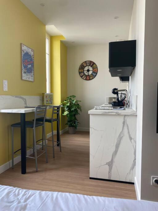 Superbe Studio Centre Ville * Clim * Wifi * Haut De Gamme * Angoulême Eksteriør billede